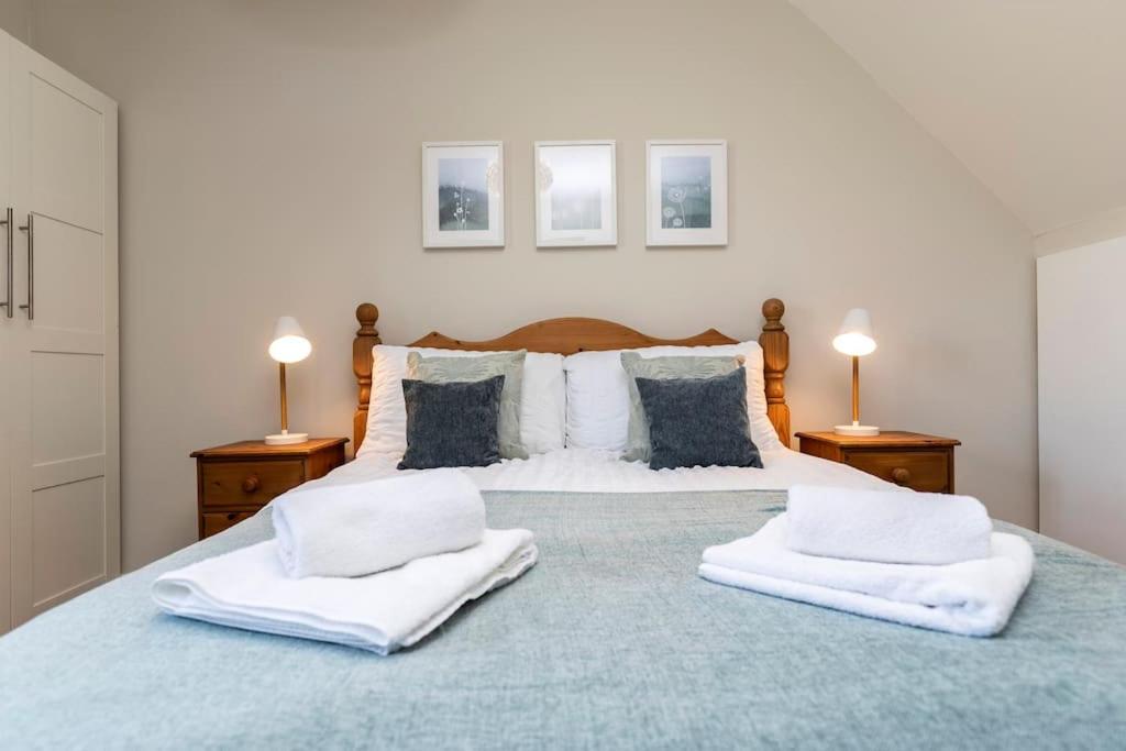 Auckland View - A Comfy & Spacious 4Bed With Views Coundon Esterno foto